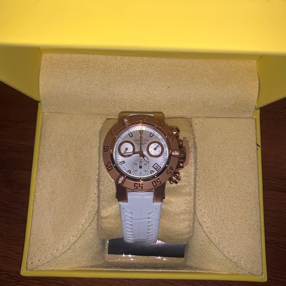 INEVER WORN invicta watch